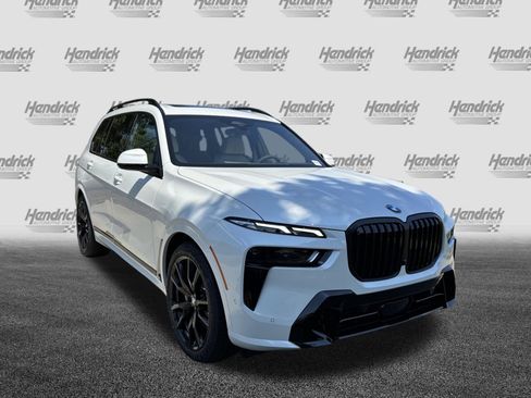 New 2027 BMW X7 xDrive40i w/ M Sport Package AWD/4WD image 2