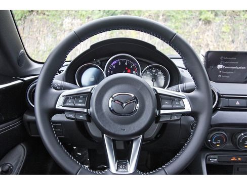 New 2025 MAZDA MX-5 Miata RF Club image 12