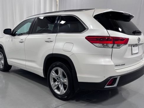 Used 2019 Toyota Highlander Limited AWD/4WD image 8