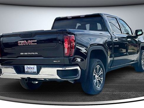 Used 2025 GMC Sierra 1500 SLT image 6