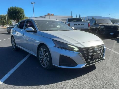 Used 2023 Nissan Altima 2.5 SL AWD/4WD image 3
