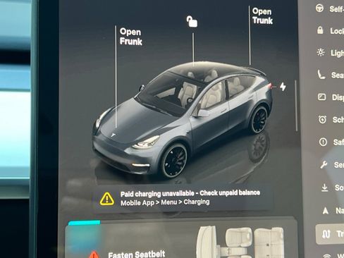 Used 2023 Tesla Model Y Performance AWD/4WD image 35