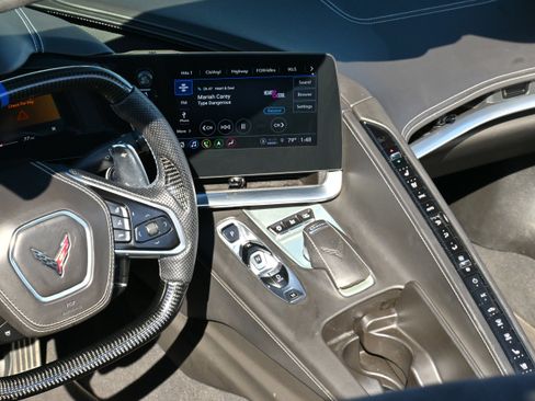 Used 2021 Chevrolet Corvette Stingray Premium Conv w/ Z51 Performance Package image 11