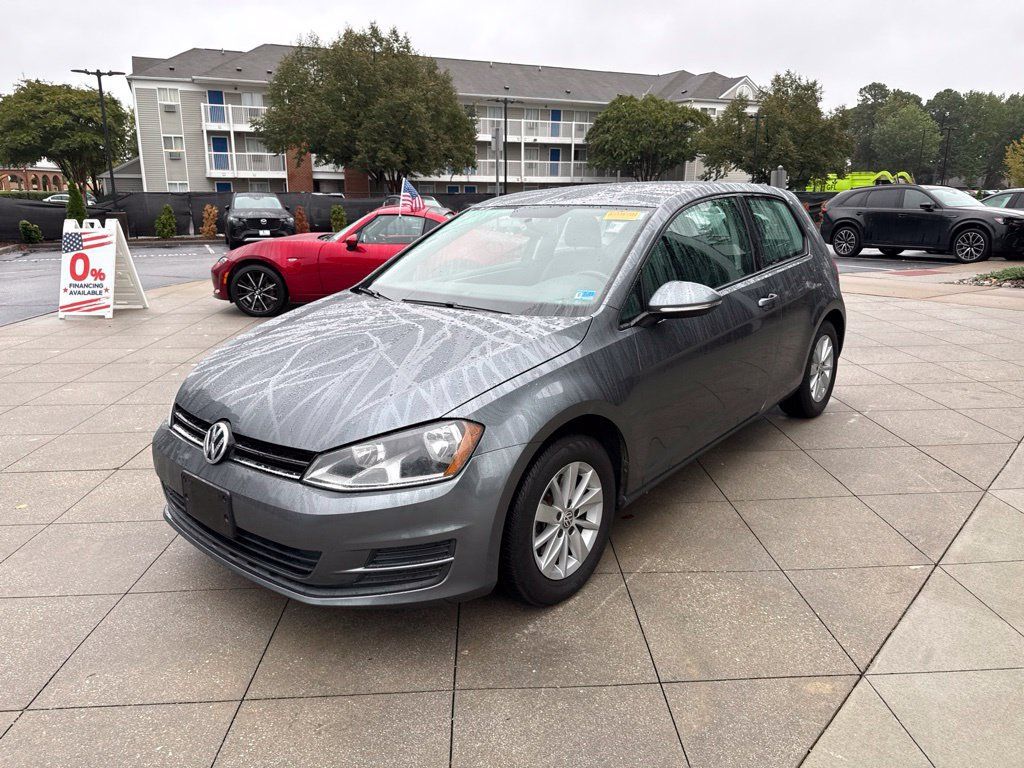 Used 2015 Volkswagen Golf S FWD image 3