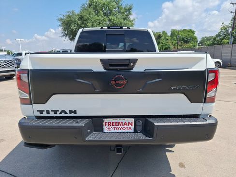 Used 2023 Nissan Titan PRO-4X w/ Pro-4x Utility Package AWD/4WD image 5