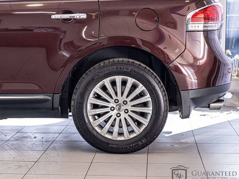 Used 2012 Lincoln MKX FWD image 7