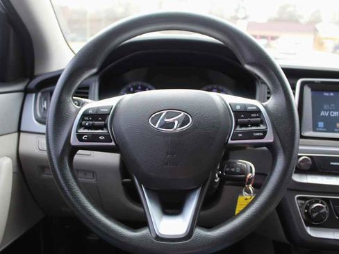 Used 2019 Hyundai Sonata SE image 13