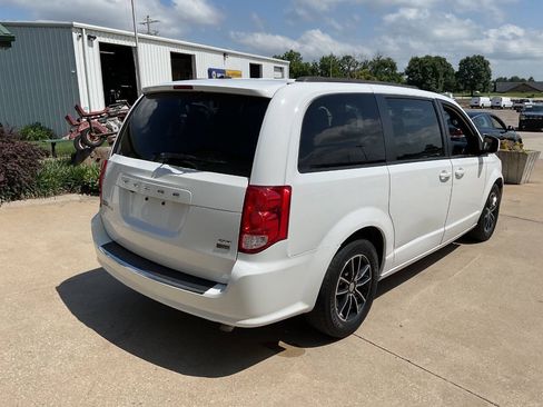 Used 2019 Dodge Grand Caravan GT FWD image 8