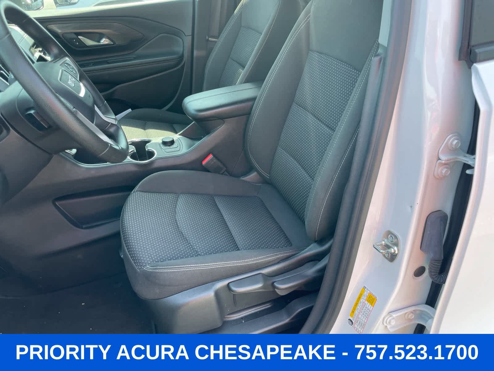 Used 2024 GMC Terrain SLE AWD/4WD image 9