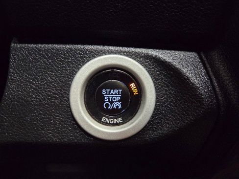 Used 2016 RAM 2500 Limited image 47