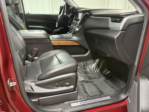 Used 2018 Chevrolet Suburban Premier AWD/4WD image 38
