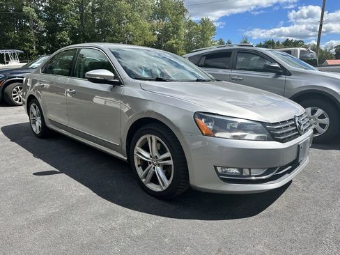Used 2012 Volkswagen Passat TDI SEL Premium image 2