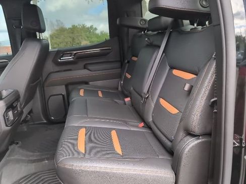 Used 2022 GMC Sierra 1500 AT4 w/ AT4 Premium Package image 25