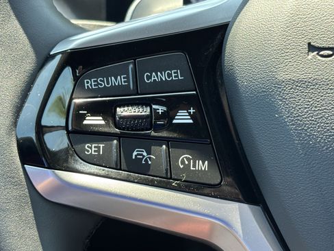 Used 2025 BMW 330i Sedan RWD image 19