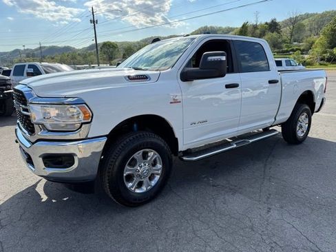 Used 2024 RAM 2500 Big Horn w/ Off Road Package AWD/4WD image 5