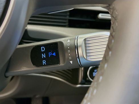 Used 2024 Hyundai Ioniq 5 SEL image 25