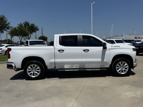 Used 2022 Chevrolet Silverado 1500 Custom RWD image 3