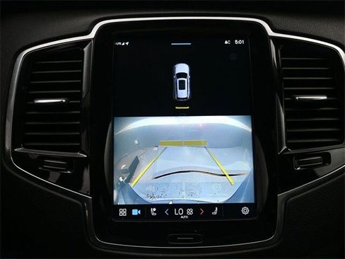 Used 2023 Volvo XC90 B6 Plus w/ Protection Package Premier image 12