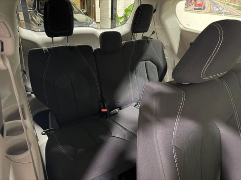 Used 2021 Chrysler Voyager L FWD image 30
