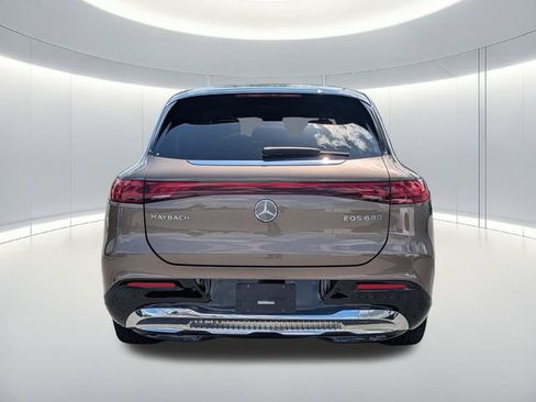 Used 2024 Mercedes-Benz Maybach EQS 680 4MATIC image 5