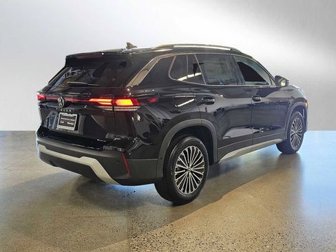 New 2025 Volkswagen Tiguan S image 3