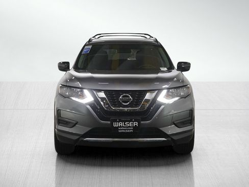 Used 2017 Nissan Rogue SV w/ Midnight Edition Package image 8