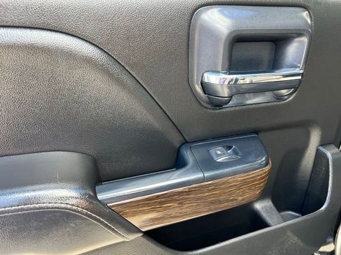 Used 2018 GMC Sierra 2500 Denali image 38