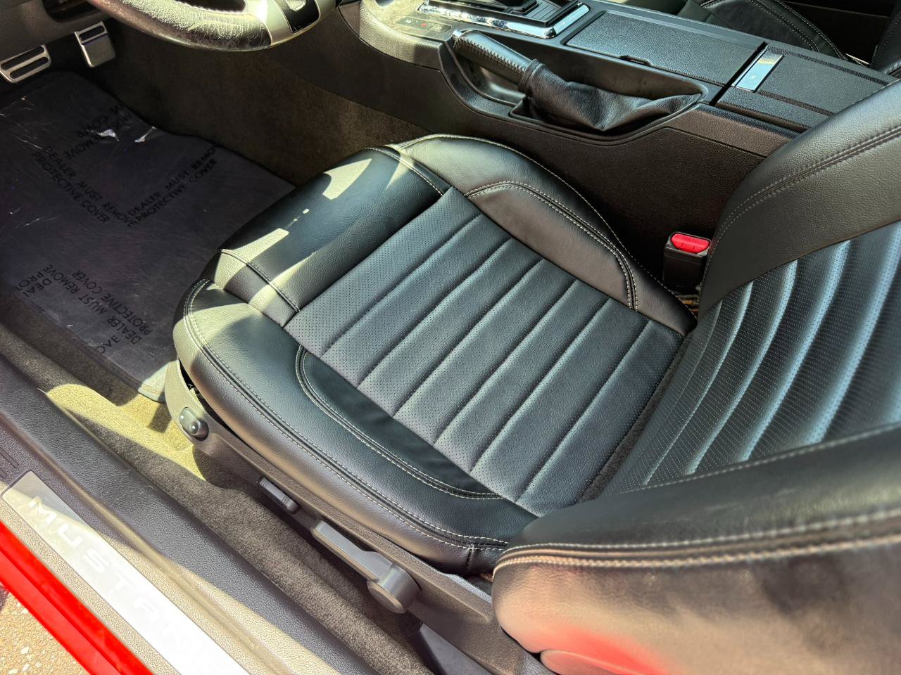 Used 2014 Ford Mustang GT Premium w/ Comfort Package RWD image 25