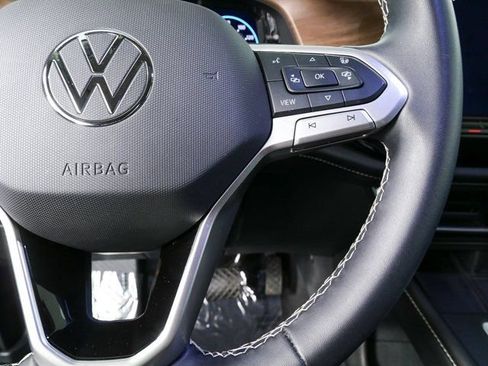 Used 2024 Volkswagen Atlas SE image 10