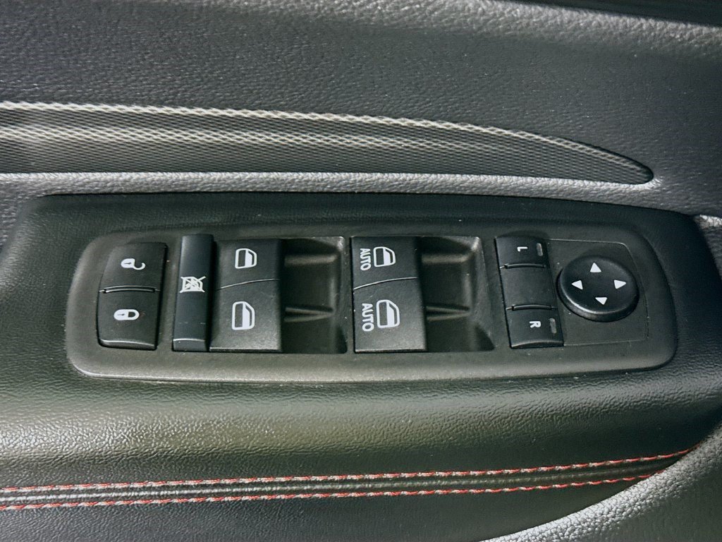 Used 2025 Dodge Durango GT RWD image 23