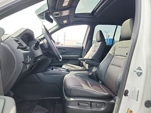 Certified 2023 Honda Ridgeline Black Edition image 13