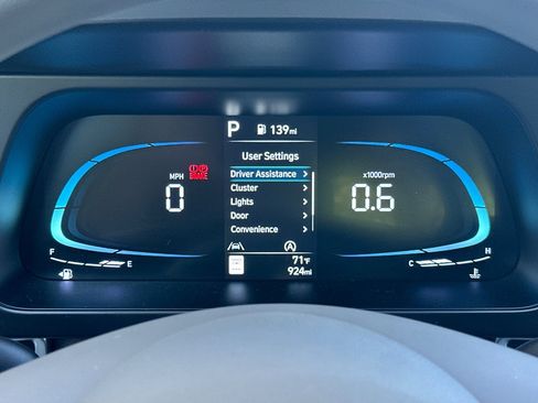Used 2025 Hyundai Elantra SE FWD image 19