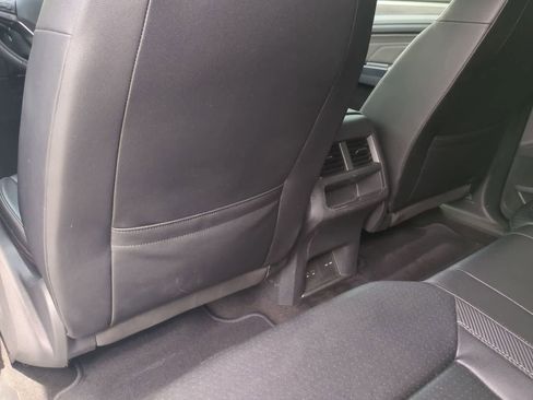 Used 2021 Volkswagen Atlas Cross Sport SE w/ Panoramic Sunroof Package image 18