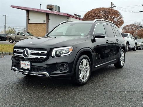 Used 2021 Mercedes-Benz GLB 250 4MATIC image 3