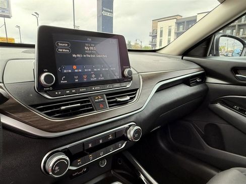 Used 2023 Nissan Altima 2.5 SV image 31