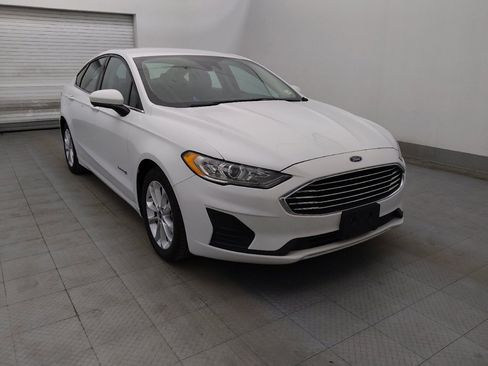 Used 2019 Ford Fusion SE FWD image 13