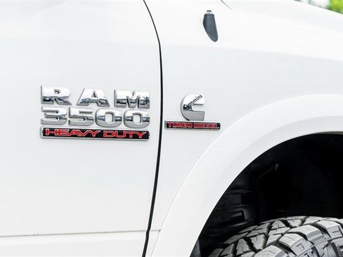 Used 2018 RAM 3500 Laramie w/ Cold Weather Group AWD/4WD image 12