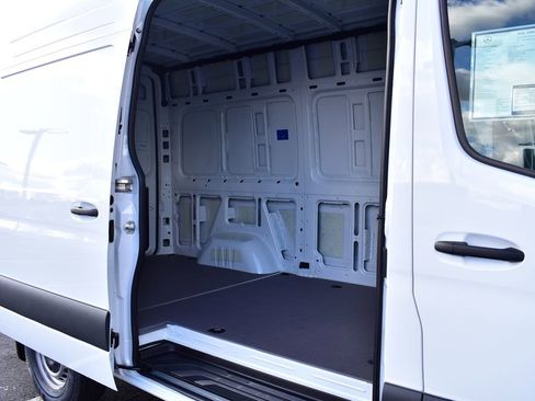 New 2025 Mercedes-Benz Sprinter 2500 image 31