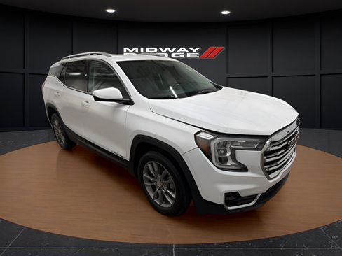 Used 2024 GMC Terrain SLT AWD/4WD image 1