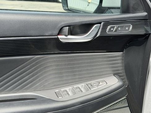 Used 2023 Hyundai Palisade Calligraphy image 7