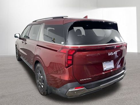 Used 2025 Kia Carnival SX image 38