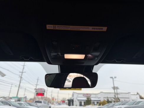 Used 2025 Lexus IS 350 F Sport w/ Navigation Package image 21