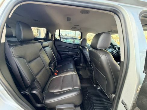 Used 2017 GMC Acadia SLT image 10