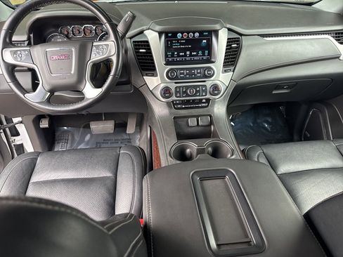 Used 2020 GMC Yukon XL SLE w/ SLE Value Package image 10
