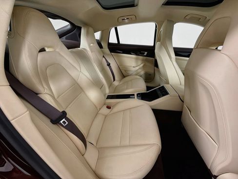 Certified 2018 Porsche Panamera 4 AWD/4WD image 28