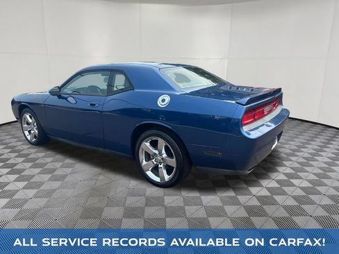 Used 2009 Dodge Challenger R/T RWD image 3