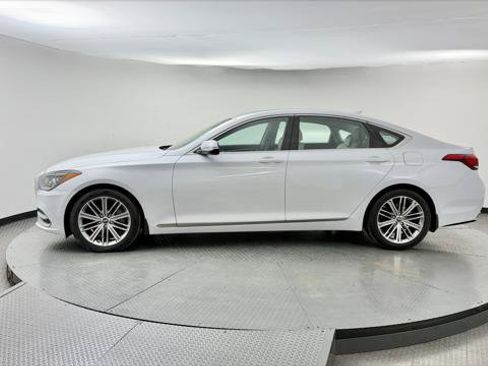 Used 2018 Genesis G80 3.8 RWD image 3