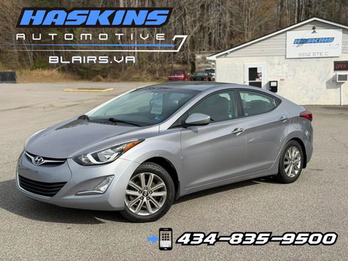 Used 2015 Hyundai Elantra SE w/ Option Group 02 image 1