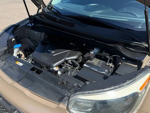 Used 2015 Kia Soul FWD image 30