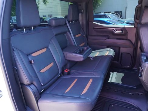 Certified 2025 GMC Sierra 1500 AT4 image 10